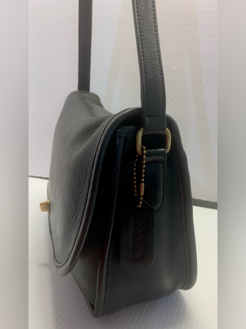 Coach Vintage City Bag 9790 Black Leather Flap Crossbody Turnlock - Picture 5 of 9